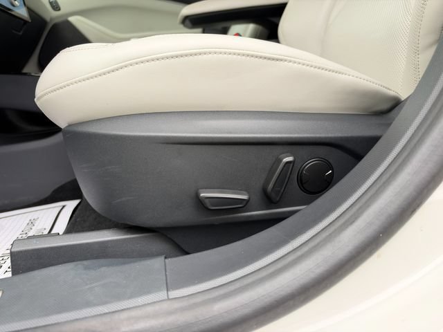 Used 2022 Ford Mustang Mach-E Premium w/ Ice White Appearance Package AWD/4WD image 23
