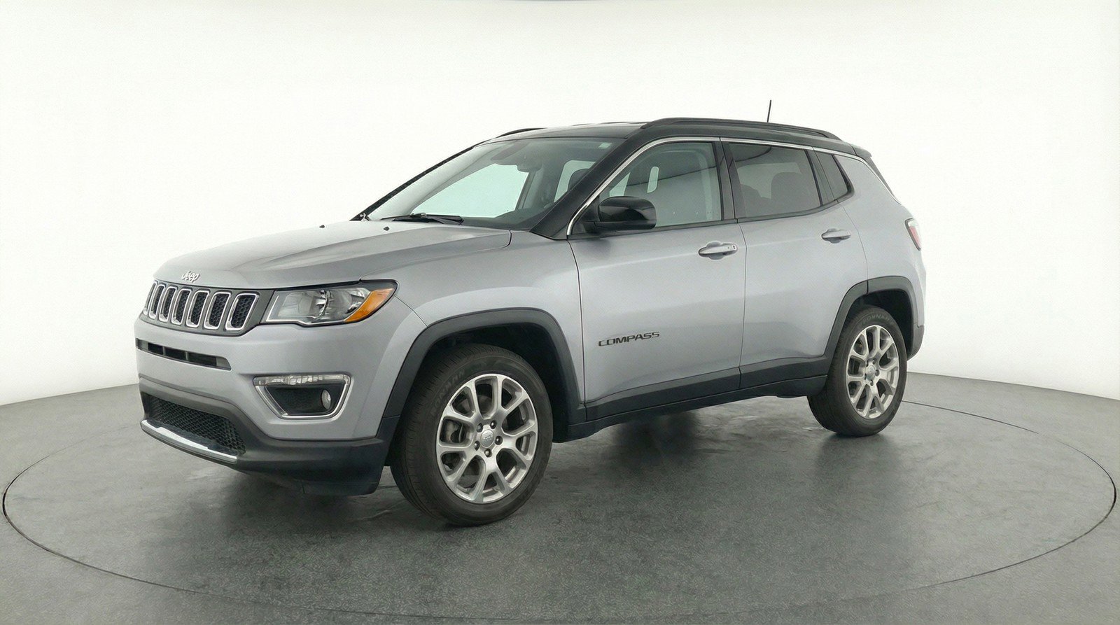 Used 2025 Jeep Compass Limited image 3