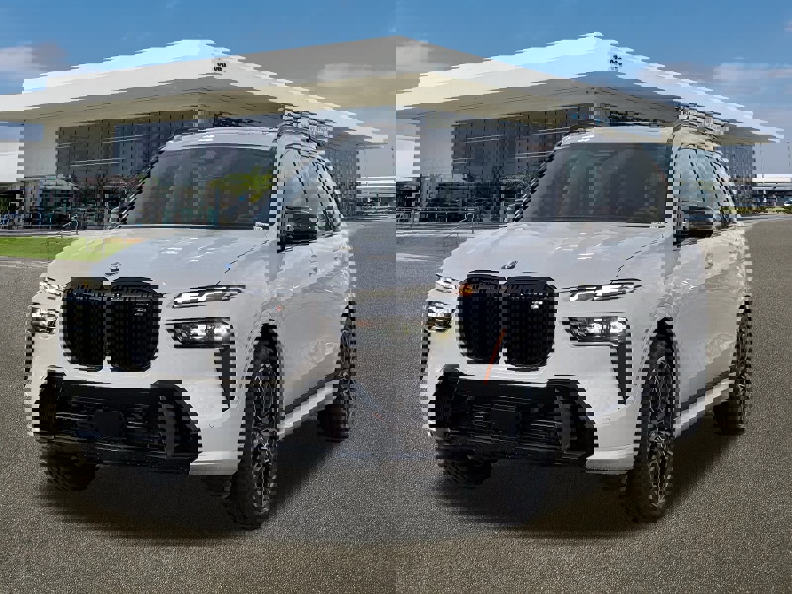 New 2026 BMW X7 M60i w/ Executive Package image 4
