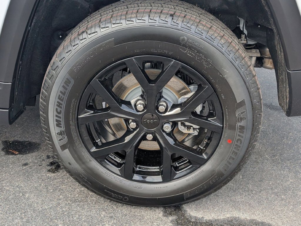 New 2026 Jeep Grand Cherokee Altitude AWD/4WD image 8
