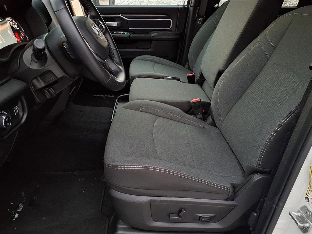 Used 2024 RAM 2500 Big Horn w/ Sport Appearance Package image 3