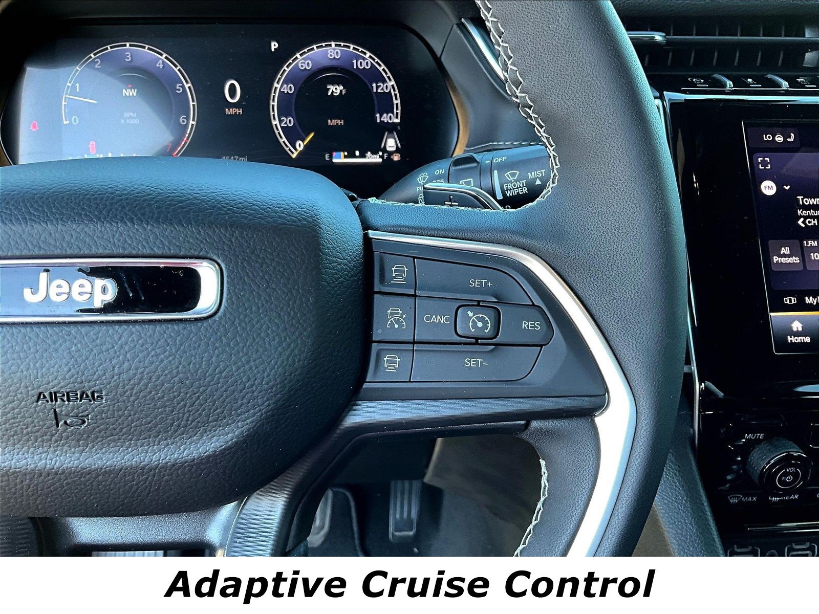 Used 2025 Jeep Grand Cherokee L Altitude AWD/4WD image 12