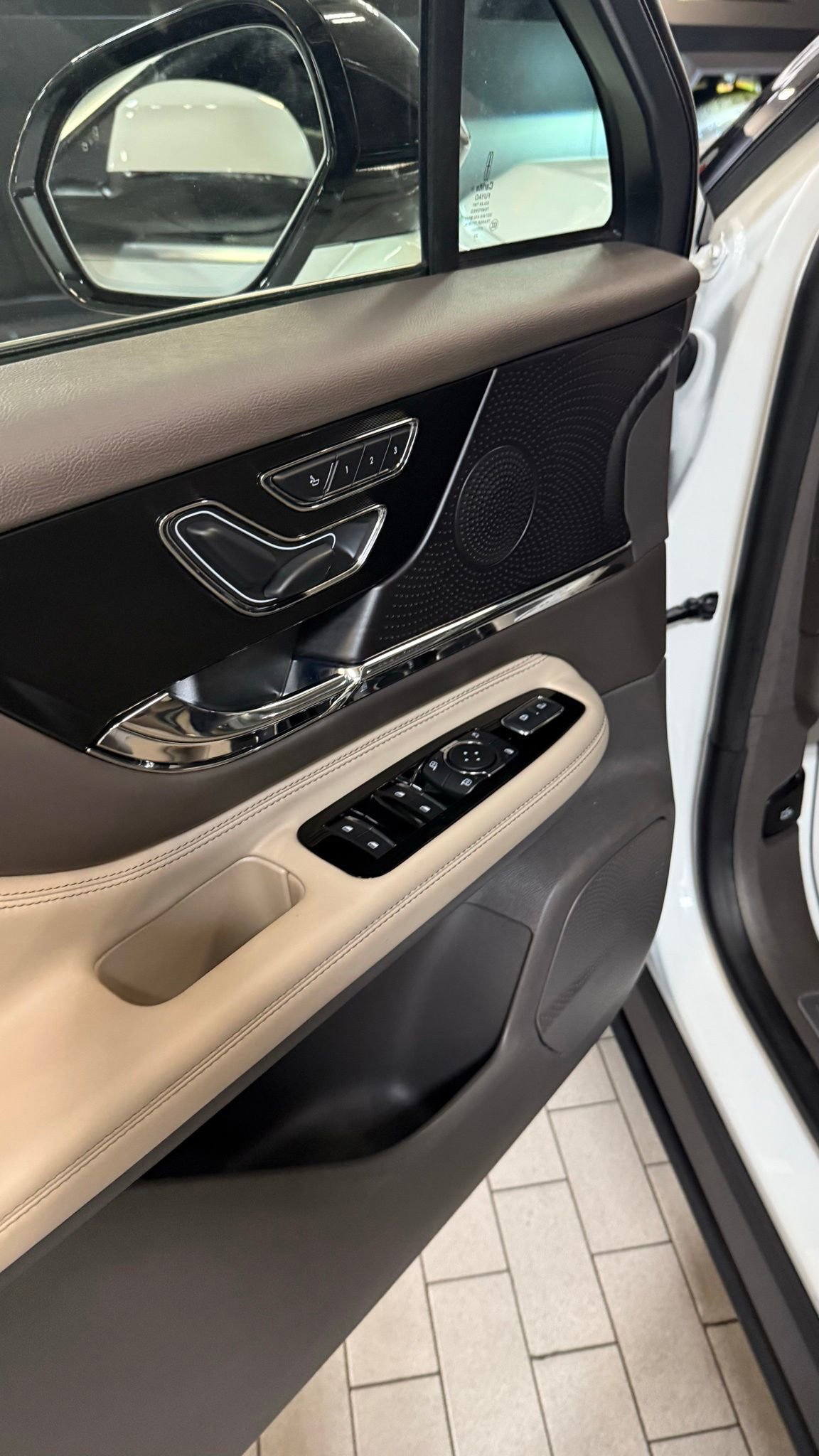 Used 2024 Lincoln Corsair Grand Touring w/ Equipment Group 301A image 14