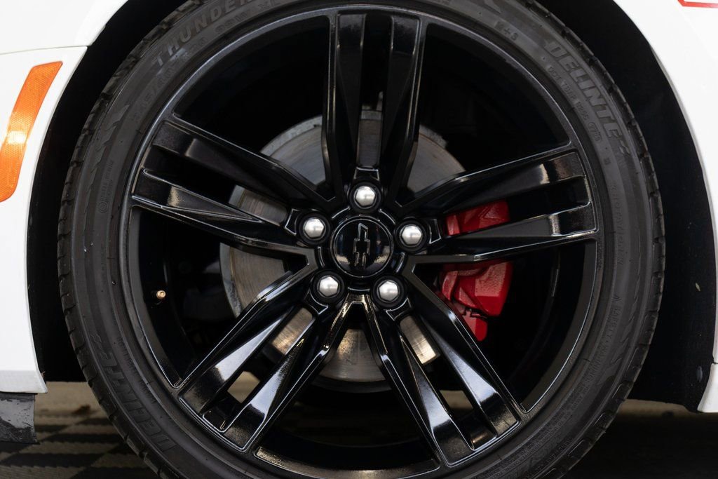Used 2017 Chevrolet Camaro LT image 10