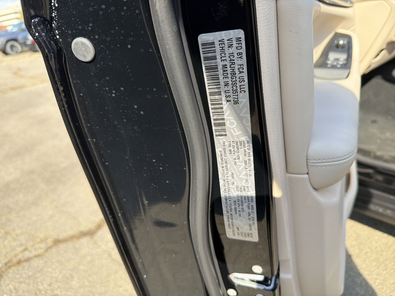 New 2025 Jeep Grand Cherokee Limited w/ Luxury Tech Group II image 29