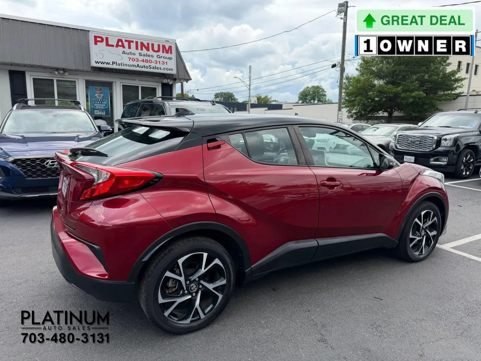 Used 2019 Toyota C-HR XLE FWD image 2
