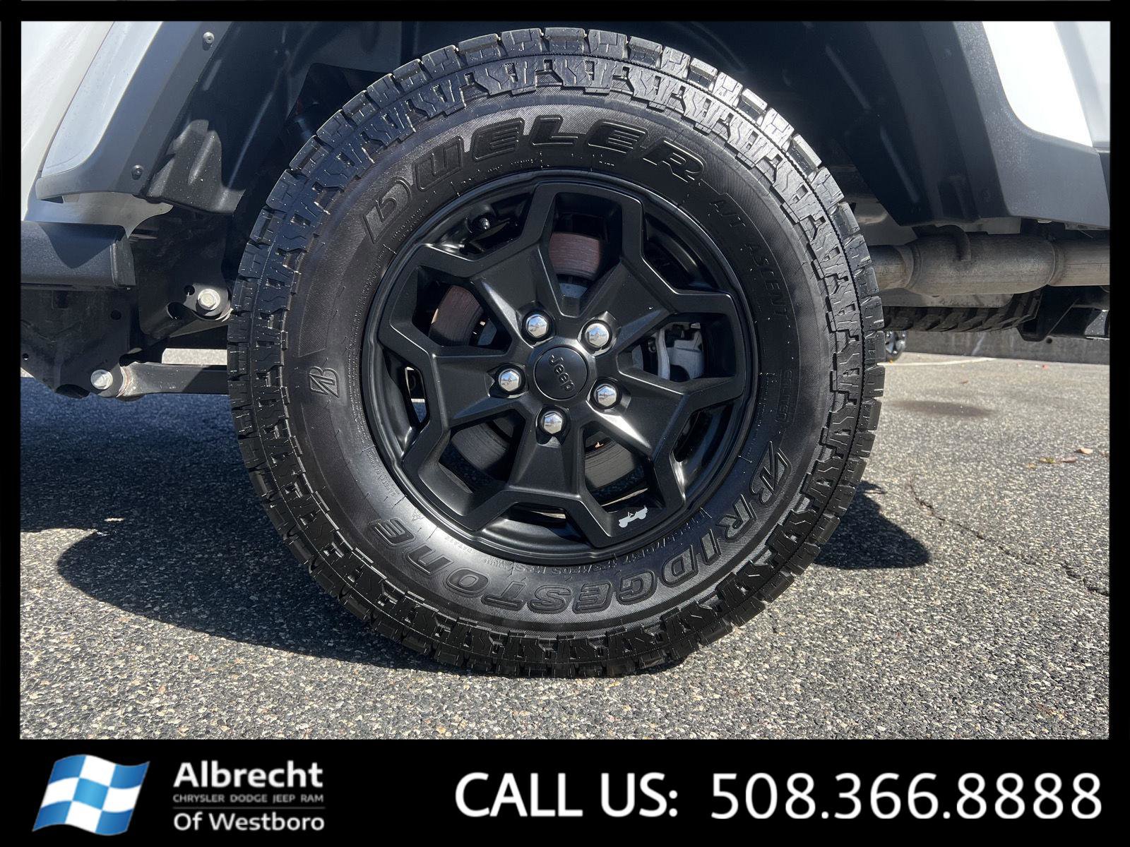 Used 2022 Jeep Gladiator Willys image 32