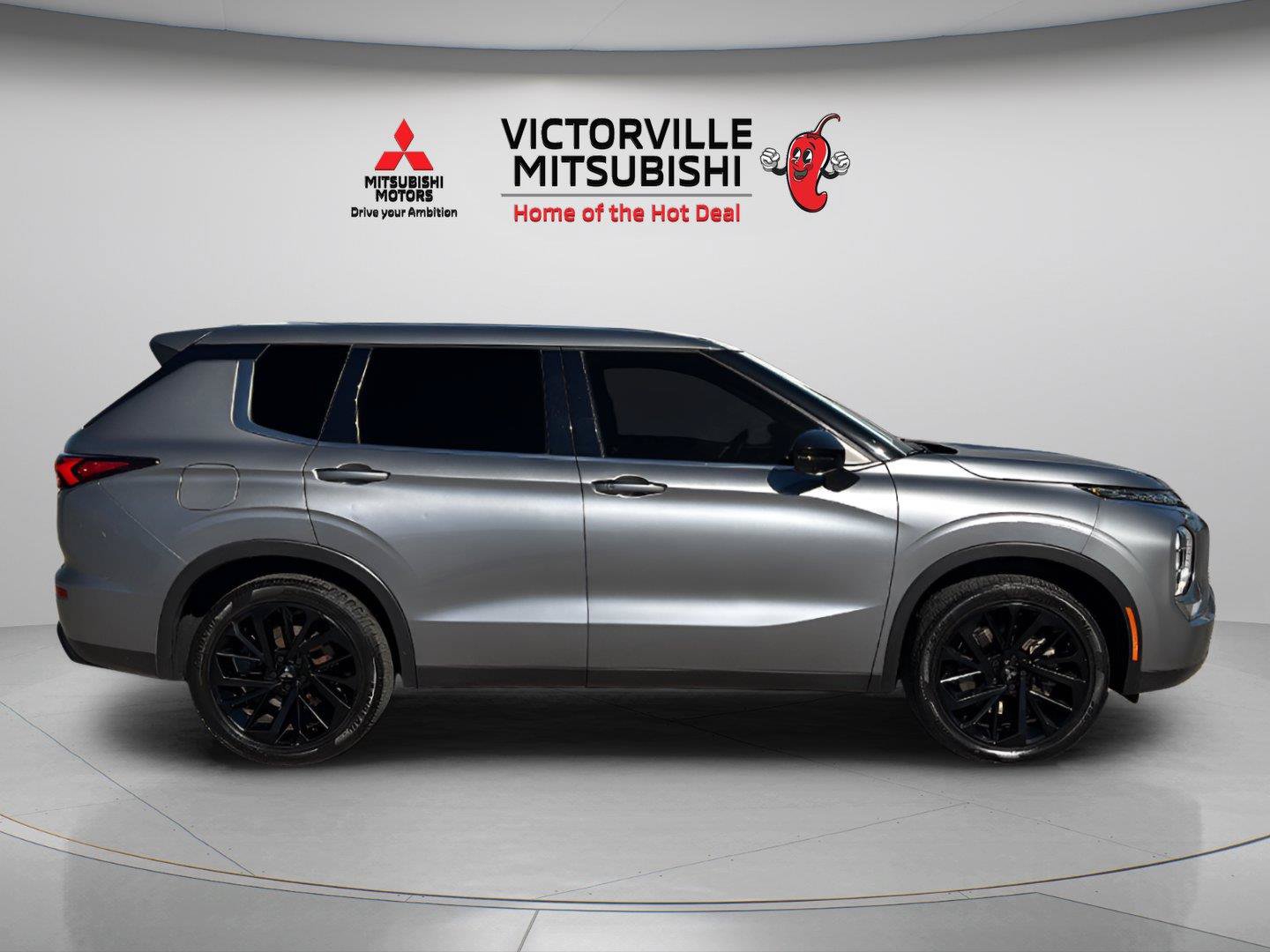 Used 2023 Mitsubishi Outlander SE Black Edition FWD image 8