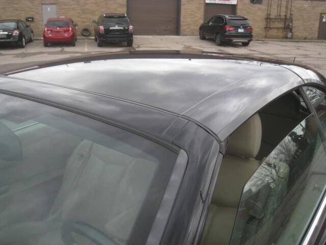 Used 2011 Chrysler 200 Limited FWD image 20