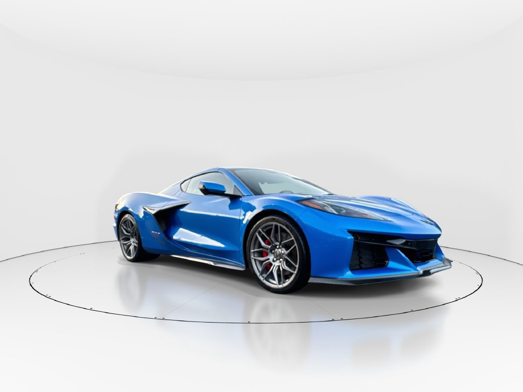 Used 2024 Chevrolet Corvette Z06 RWD image 2