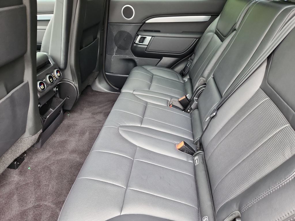 Used 2020 Land Rover Discovery Landmark AWD/4WD image 5