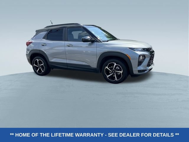 Used 2023 Chevrolet TrailBlazer RS FWD image 2