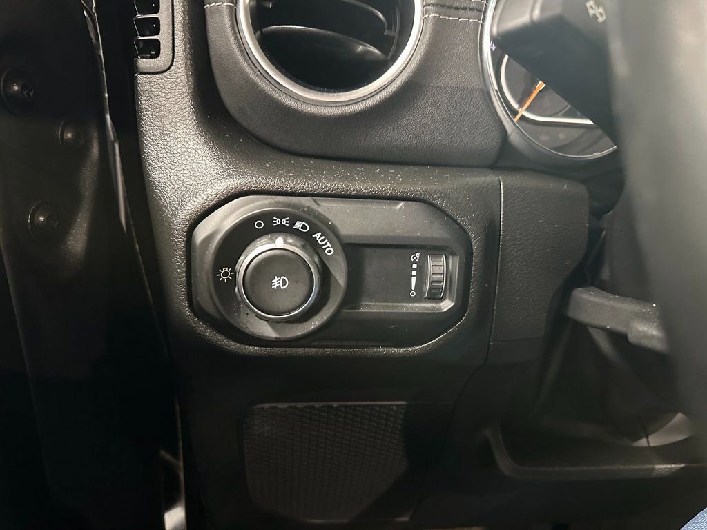 Certified 2023 Jeep Wrangler Sahara w/ Dual Top Group image 18