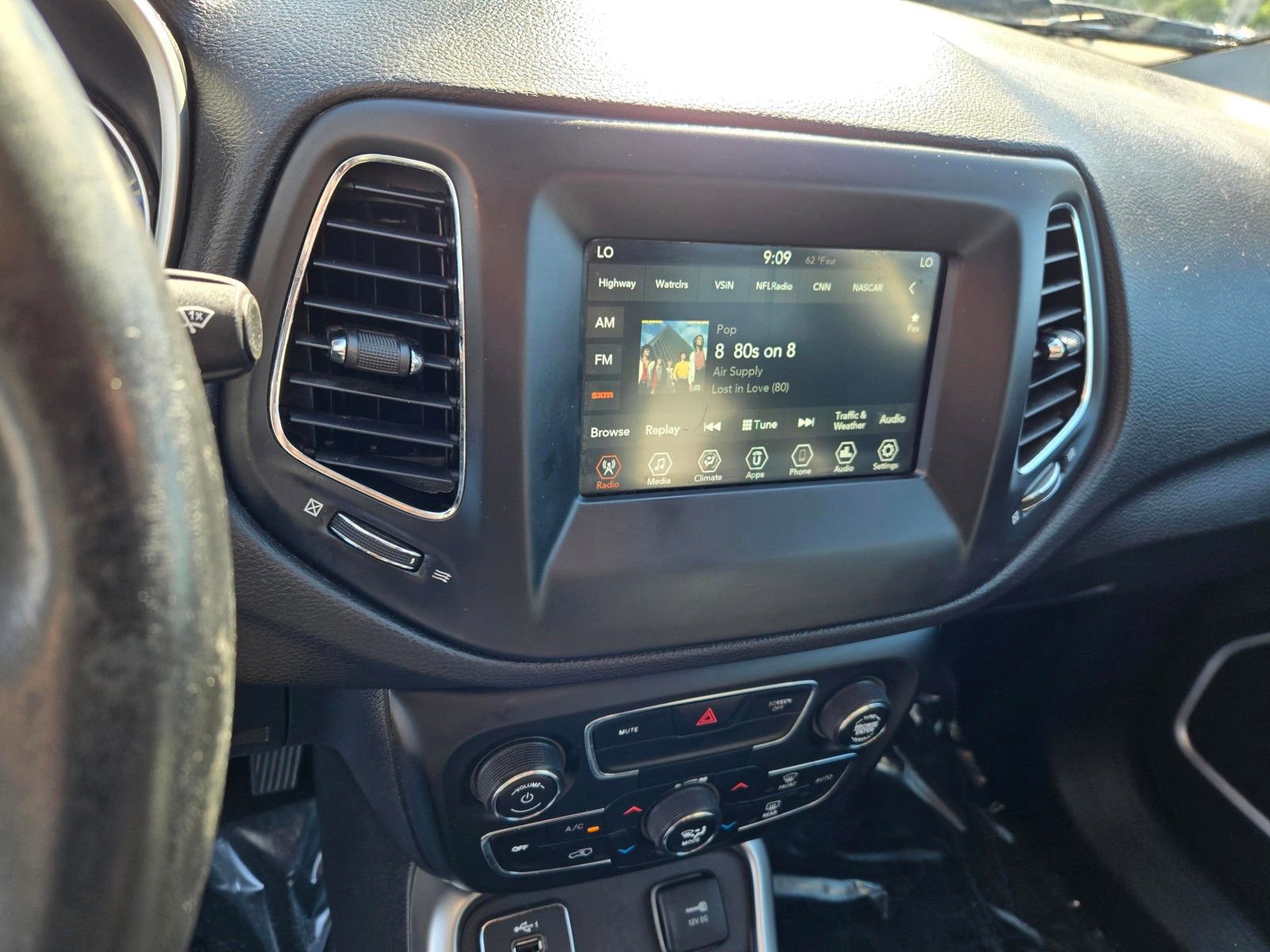 Used 2020 Jeep Compass Latitude w/ Popular Equipment Group image 16