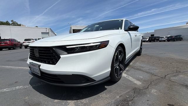 Used 2023 Honda Accord Sport image 9
