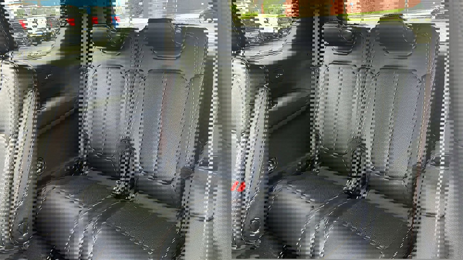 Used 2024 Jeep Grand Cherokee L Limited w/ Luxury Tech Group II image 37