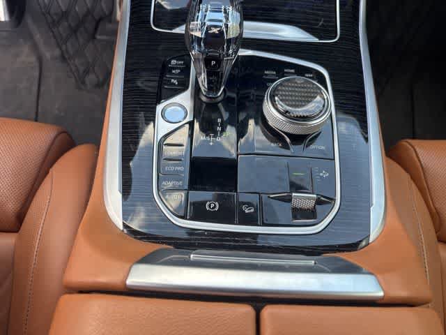 Used 2022 BMW X7 xDrive40i w/ M Sport Package AWD/4WD image 18