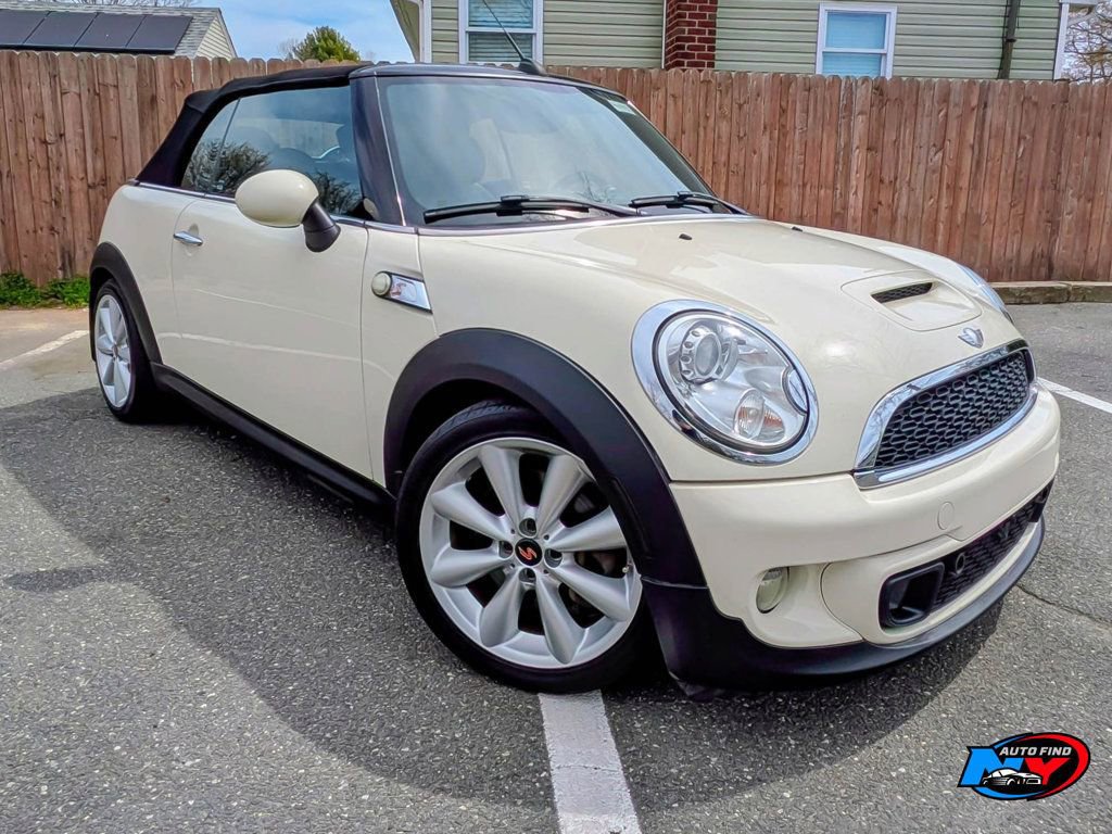 Used 2013 MINI Cooper S w/ Sport Pkg FWD image 7