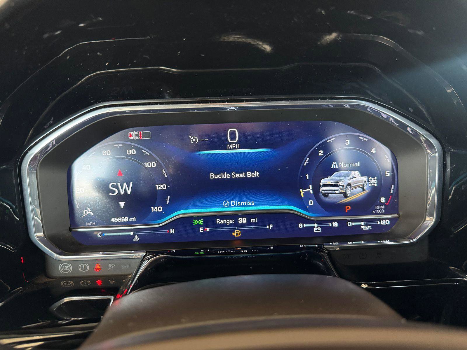 Used 2024 Chevrolet Silverado 1500 LTZ image 9