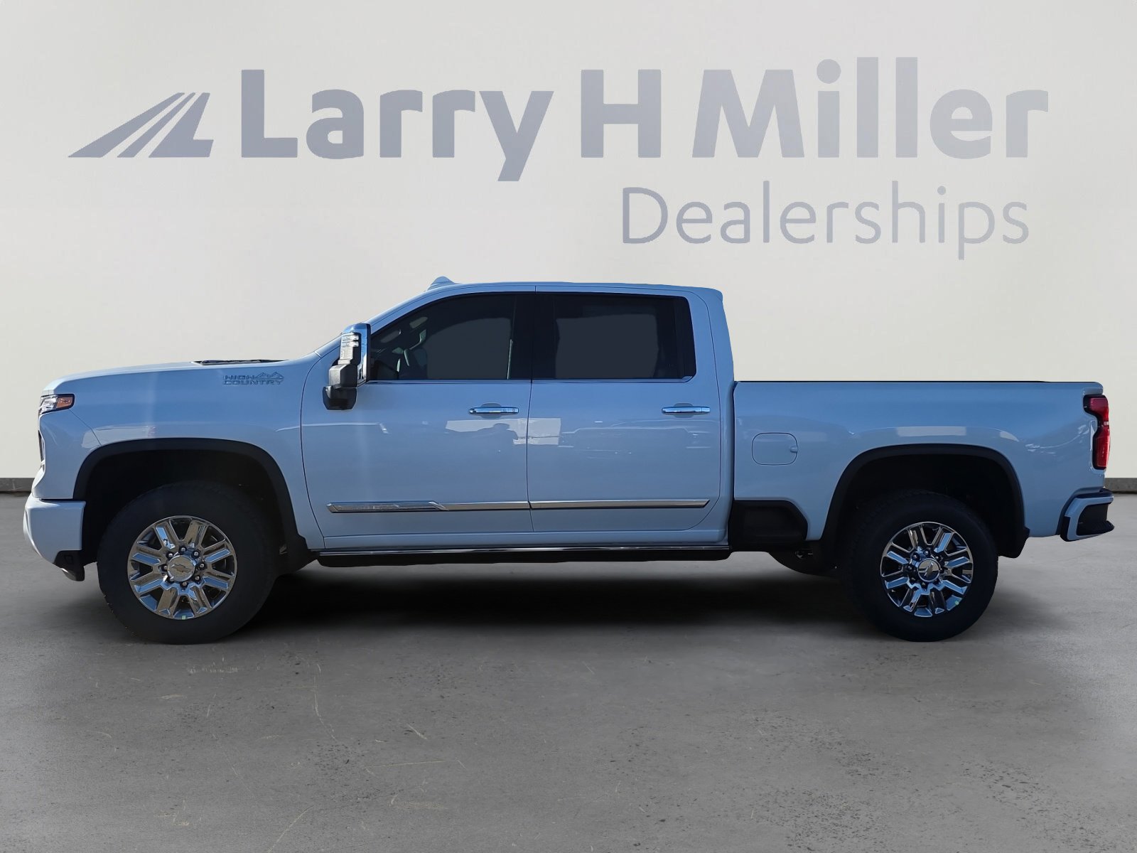 New 2026 Chevrolet Silverado 3500 High Country w/ Technology Package image 2