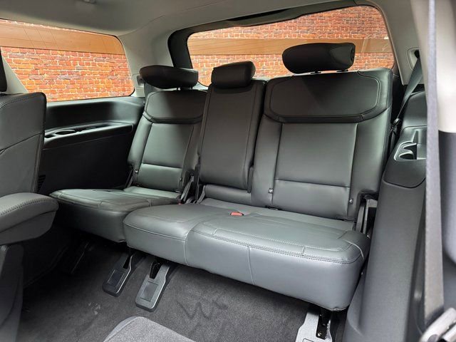 New 2026 Ford Expedition Active image 5