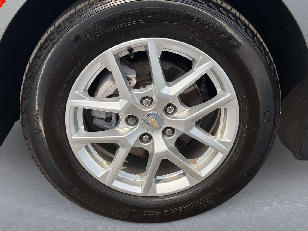 Used 2024 Chevrolet Equinox LT FWD image 9