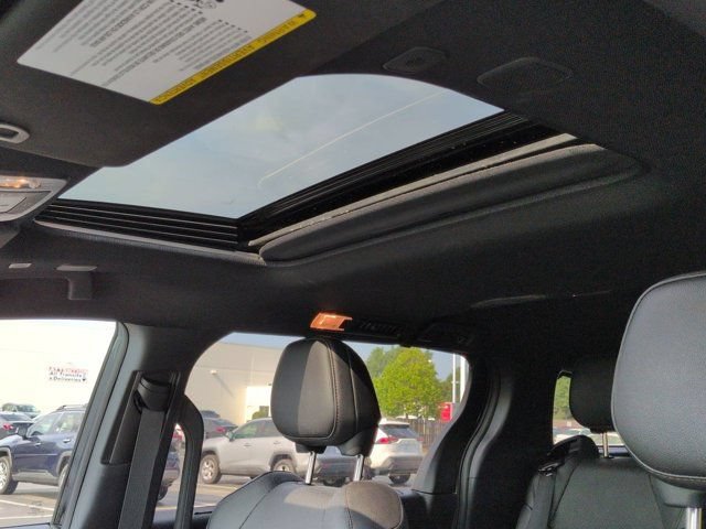 Certified 2026 Toyota Sienna Platinum AWD/4WD image 10