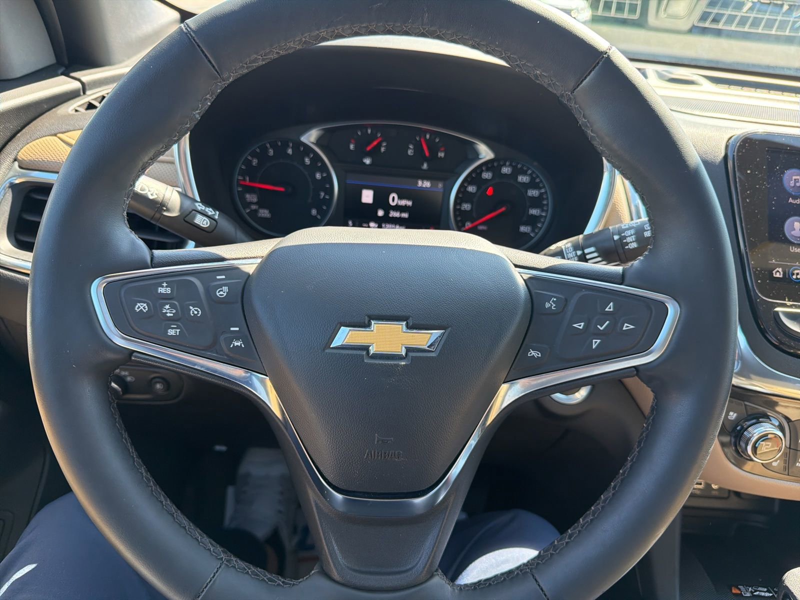 Used 2024 Chevrolet Equinox Premier image 13