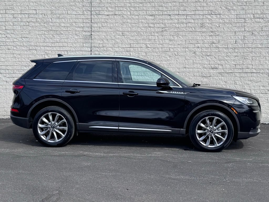 Used 2022 Lincoln Corsair AWD w/ Premium Package image 7