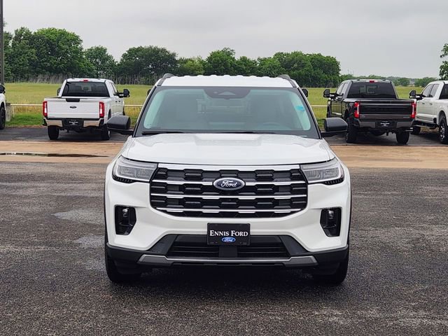 New 2026 Ford Explorer Active RWD image 2