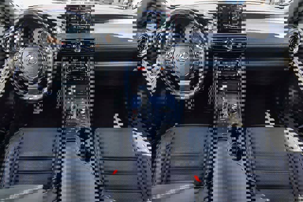 Used 2024 Lexus IS 350 F Sport RWD image 11