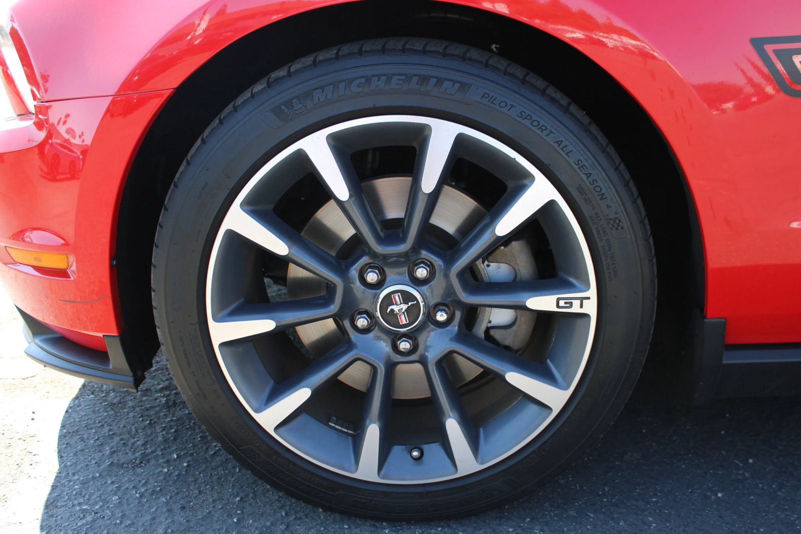 Used 2012 Ford Mustang GT Premium RWD image 6