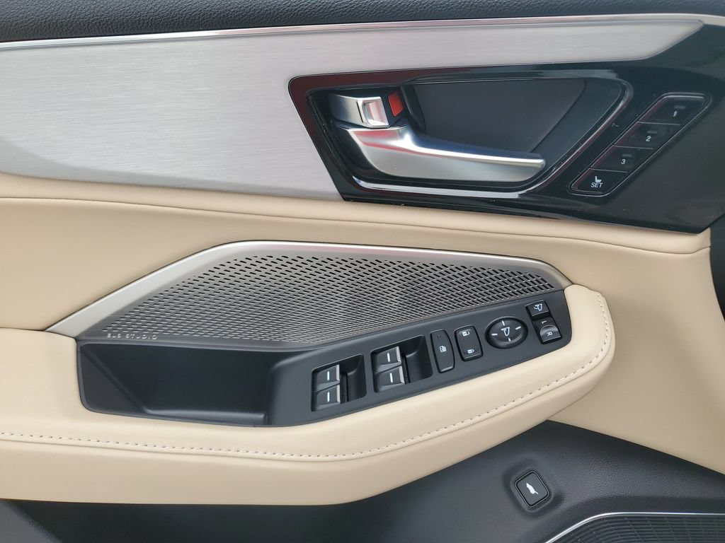 Certified 2023 Acura MDX FWD w/ Technology Package image 25