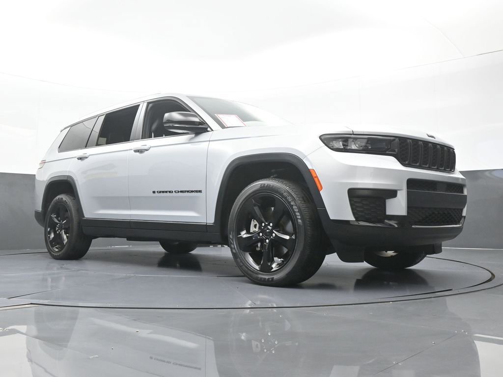 Used 2023 Jeep Grand Cherokee L Laredo RWD image 62