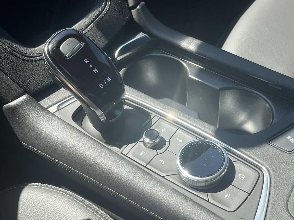 New 2026 Cadillac XT5 Luxury w/ LPO, ONYX Package FWD image 29