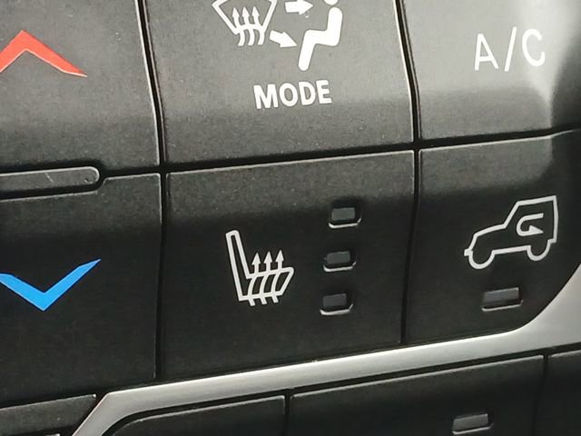 Used 2018 Jeep Wrangler Unlimited Rubicon w/ Safety Group image 17