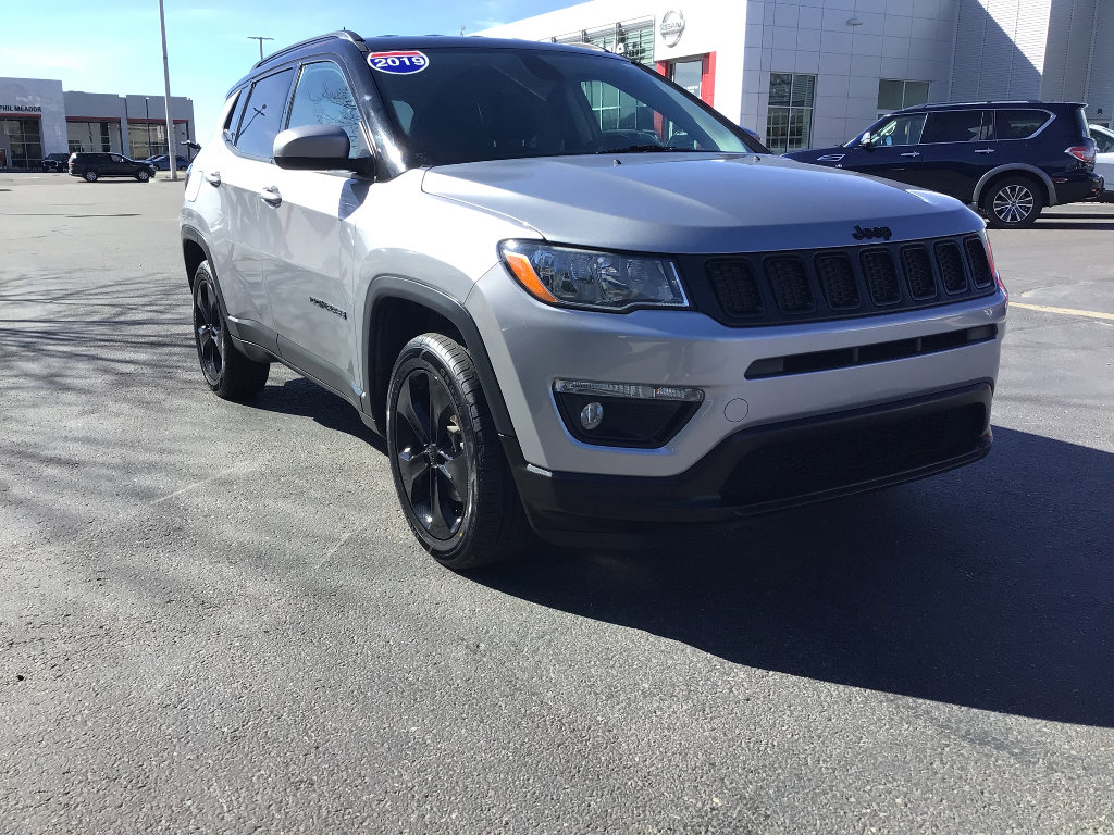 Used 2019 Jeep Compass Altitude image 1