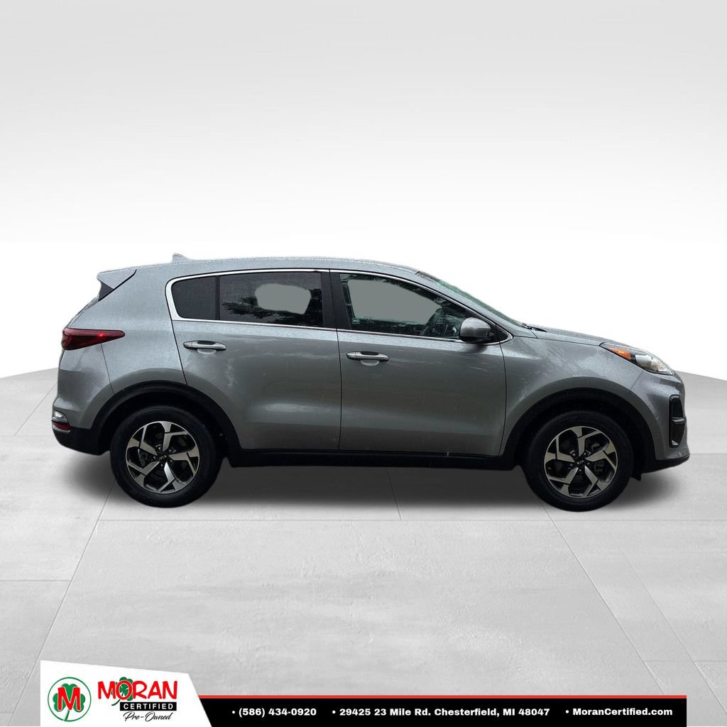 Used 2022 Kia Sportage LX FWD image 2