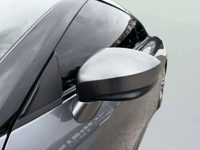 Used 2013 Nissan GT-R Premium image 15