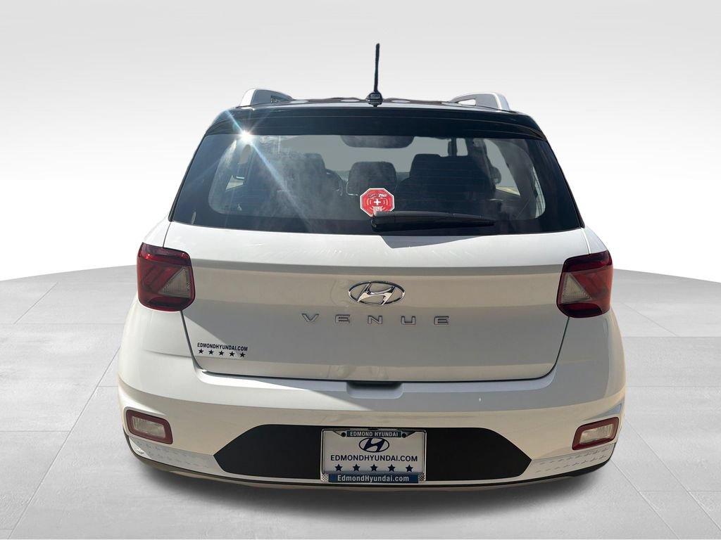 New 2026 Hyundai Venue SEL FWD image 5