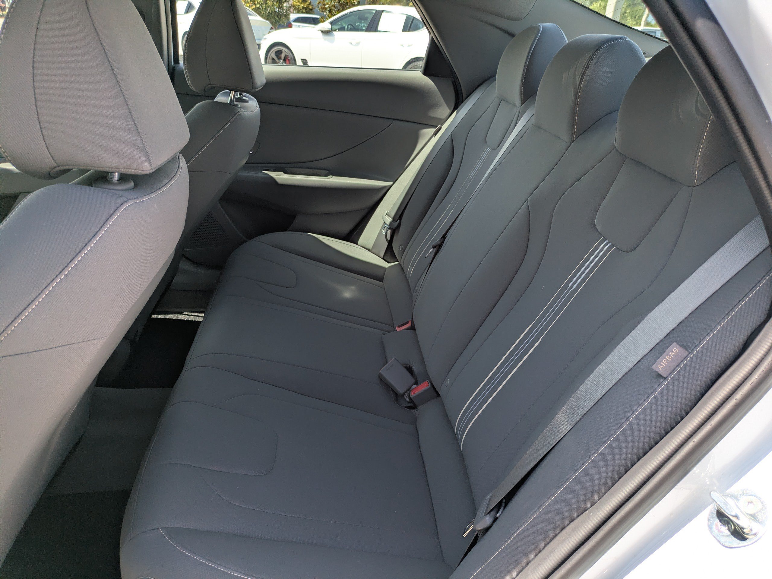 Certified 2024 Hyundai Elantra Blue FWD image 12