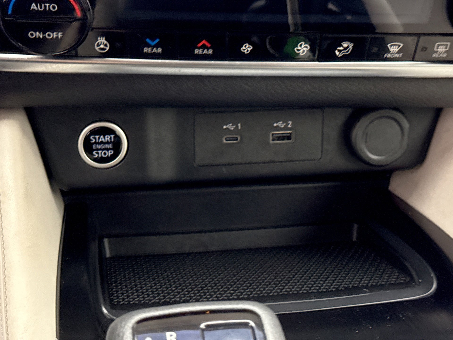 Used 2023 Nissan Rogue SL w/ SL Premium Package image 21