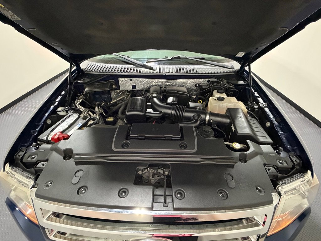 Used 2012 Ford Expedition XLT AWD/4WD image 17