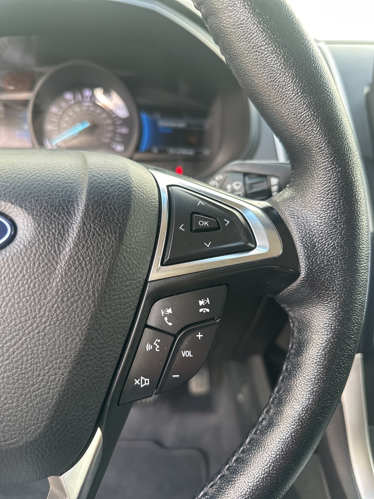 Used 2024 Ford Edge SEL AWD/4WD image 21