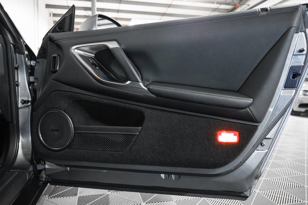 Used 2009 Nissan GT-R Premium image 25