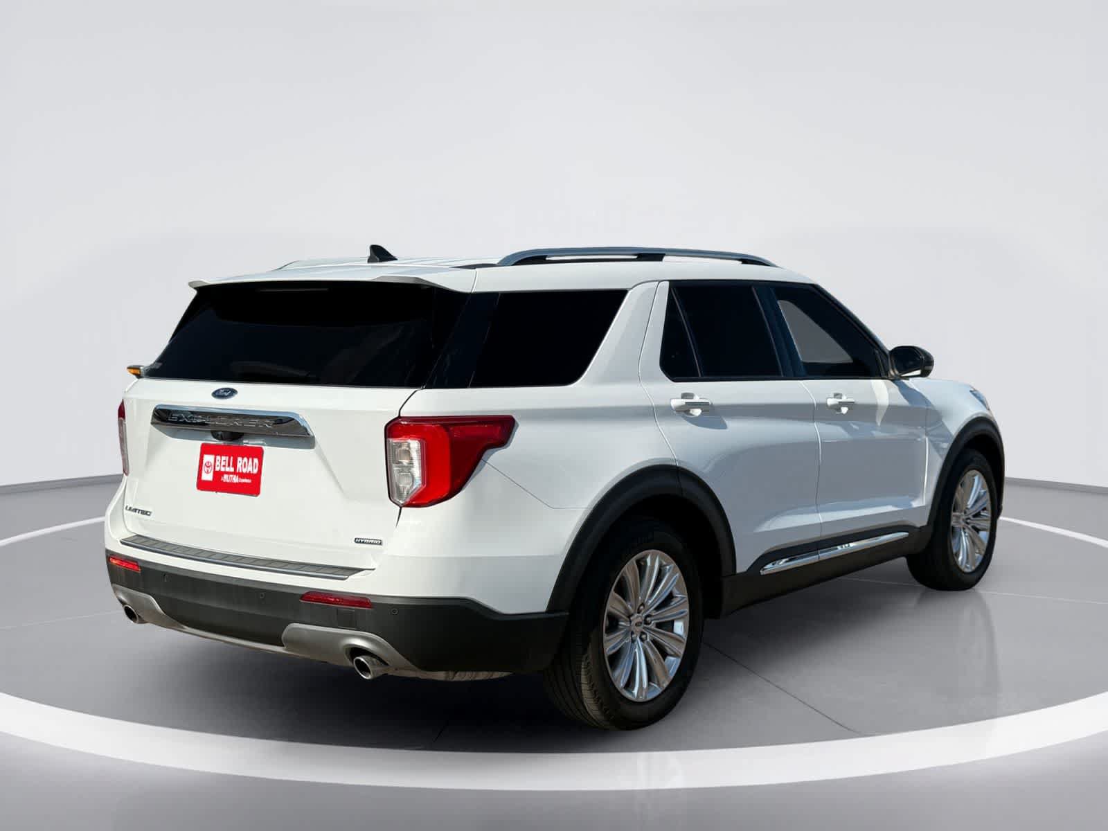 Used 2021 Ford Explorer Limited w/ Hybrid Equipment Group 310A RWD image 9