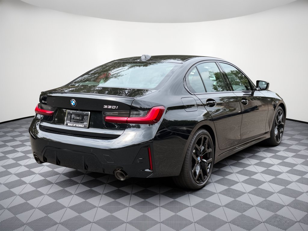 New 2026 BMW 330i xDrive Sedan w/ M Sport Package AWD/4WD image 9