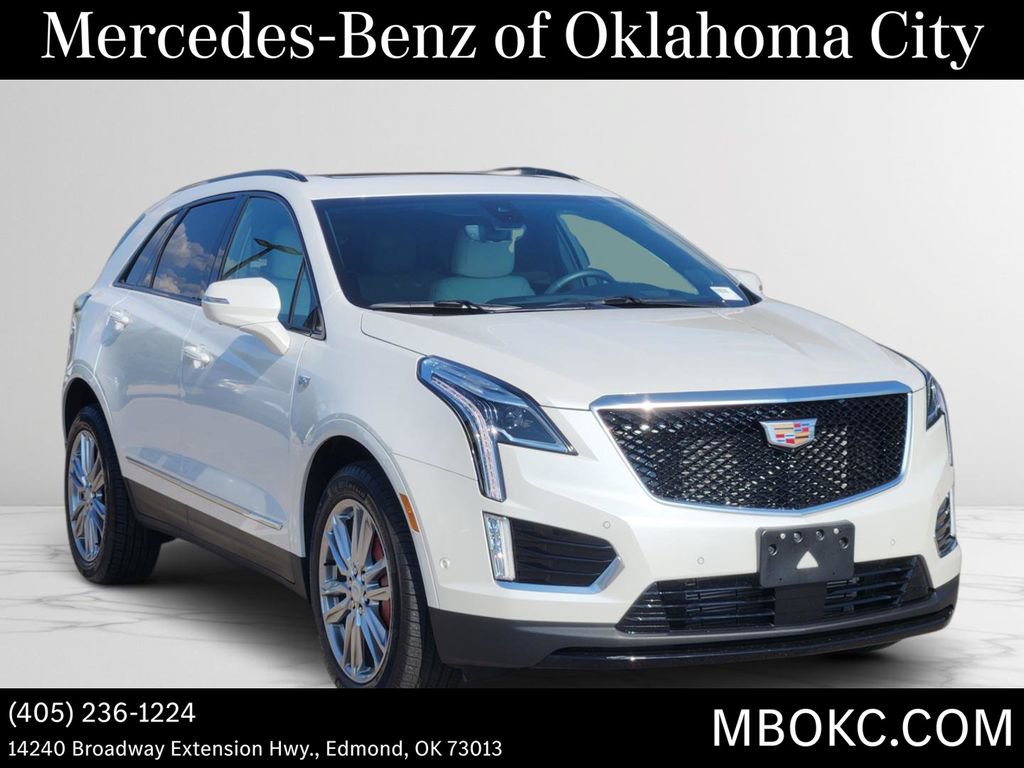 Used 2023 Cadillac XT5 Sportv w/ Technology Package AWD/4WD image 3