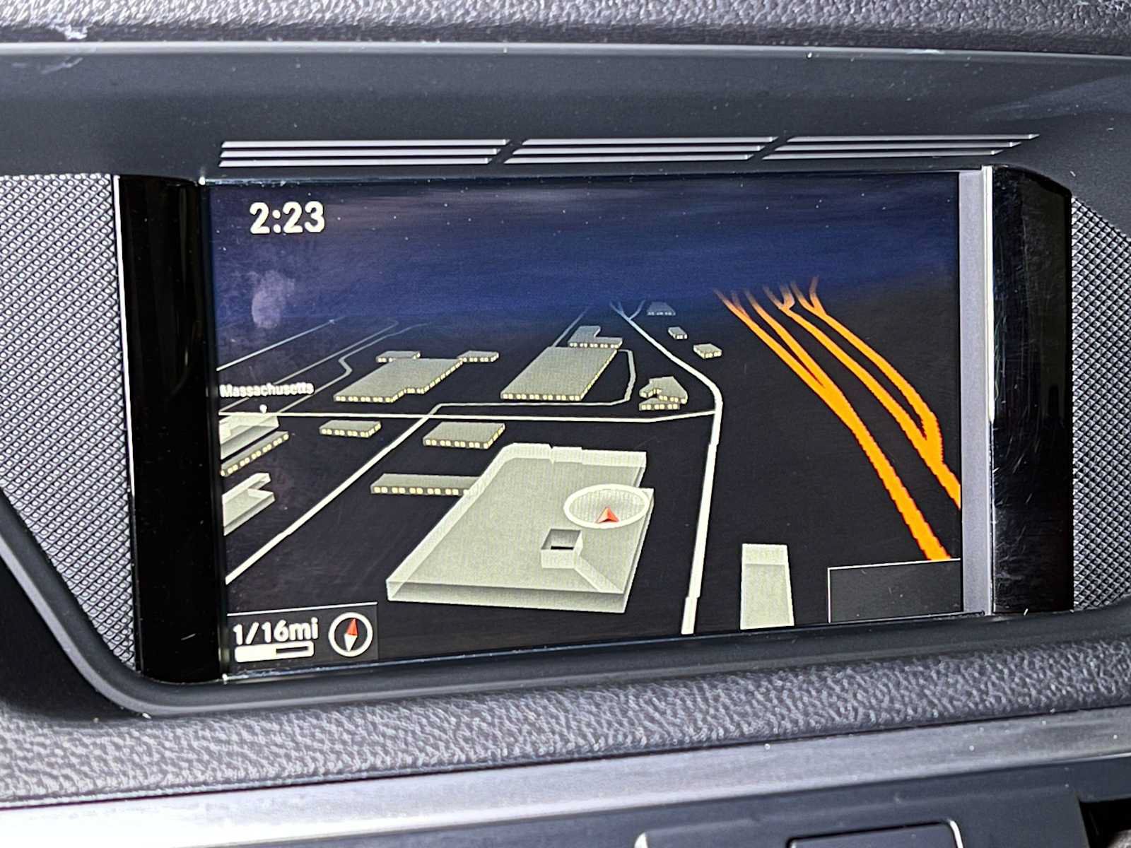 Used 2013 Mercedes-Benz E 550 4MATIC Sedan image 39