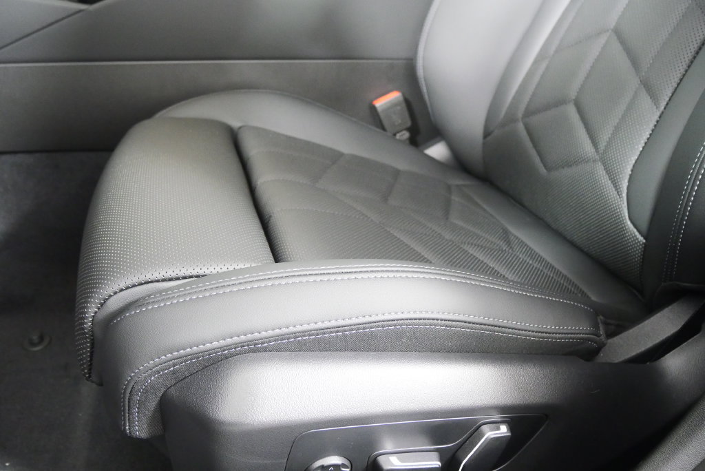 Used 2026 BMW 530i w/ M Sport Package RWD image 10